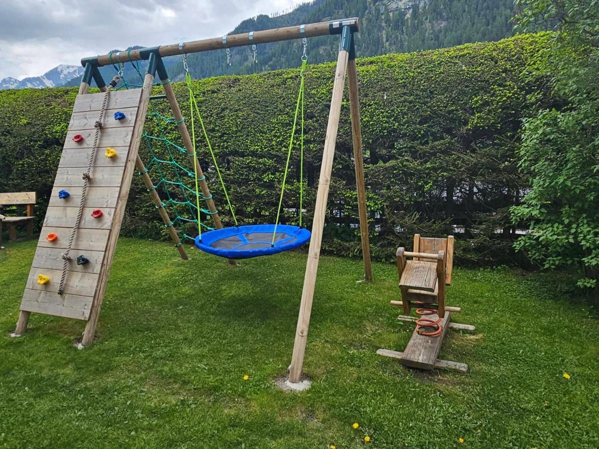 ホテル Haus Pfeifenberger ツェーダーハウス エクステリア 写真